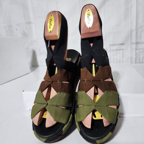 Salvatore Ferragamo Shoes - Authentic SALVATORE FERRAGAMO Colorblock Pattern Slingback Sandals Green/Brown